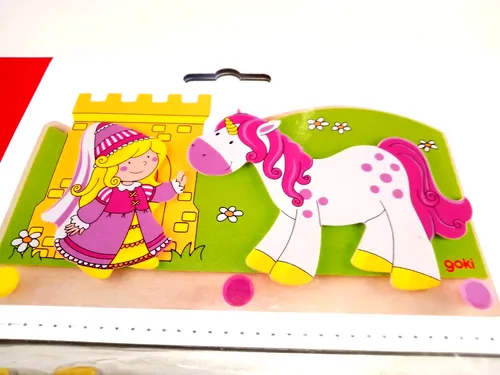 Kinder  Garderobe mit 3D-Effekt,  kleine Prinzessin mit Einhorn, goki 60797