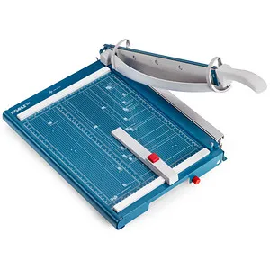 Dahle 565 Schneidemaschine A4 Hebelschneider - Papierschneidemaschinen mit nachschleifbaren Stahlmessern für exakte Schnitte. Automatische Pressung und ergonomischer Handgriff sorgen für optimalen Komfort.