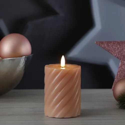 MARELIDA LED Kerze Twist Echtwachs gedrehte Stumpenkerze flackernd Timer (12,5cm, Altrosa)