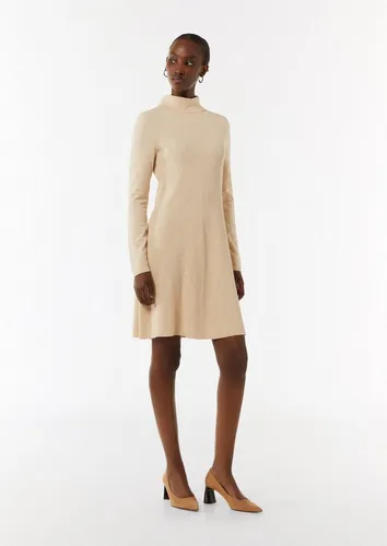comma Kleid - Freizeitkleid für Damen mit Turtleneck und langen Ärmeln, Slim Fit Passform und modischer Rippstruktur für einen eleganten Look.
