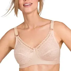 Miss Mary of Sweden Cotton Dots Bügeloser BH 90D Beige – Optimaler Halt - Dieser bügellose Vollschalen-BH bietet hervorragenden Halt und hohen Tragekomfort. Mit verstellbaren Komfortträgern und atmungsaktivem Material ist er ideal für den Alltag. Entdecken Sie die perfekte Passform für jeden Anlass.