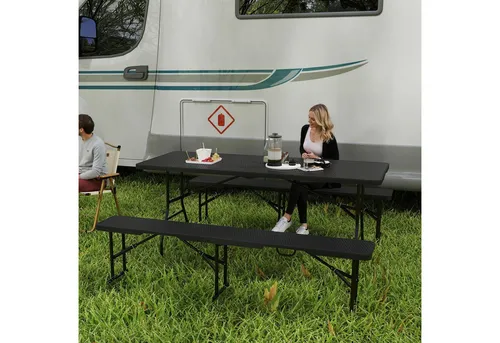 Outsunny Klappbares Picknicktisch- und Bank-Set - Essgruppen für drinnen und draußen, faltbar mit Rattan-Optik und wasserfestem HDPE für einfache Pflege. Ideal für Familienausflüge oder Gartenpartys.