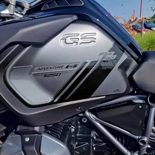 Resin Bike Aufkleber für Motorrad Kompatibel mit BMW R 1250 GS Adventure 2021-2024 Triple Black. Seitenschutz für den Tank vor Stößen und Kratzern. 3D-Harzklebstoff – Stickers - Made in Italy