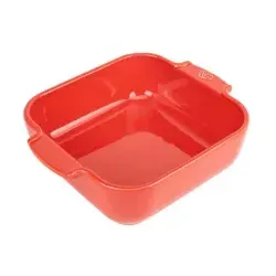 Peugeot Auflaufform APPOLIA Keramik quadratisch, 21 x 21 cm - rot - Auflaufformen: Robuste Keramik, hält Speisen bis zu 30 Minuten warm, ideal für kleine Aufläufe und vielseitig einsetzbar in Mikrowelle und Tiefkühler.