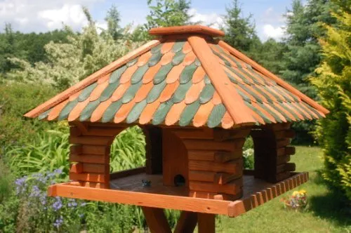 Luxus Vogelhaus - Elegantes Vogelhäuschen (grün, ohne Ständer) - Stilvolles Vogelhaus mit Holzschindeln, ideal für Gärten. Einfache Futterbefüllung durch abnehmbaren Schornstein, Größe: 50x38 cm.