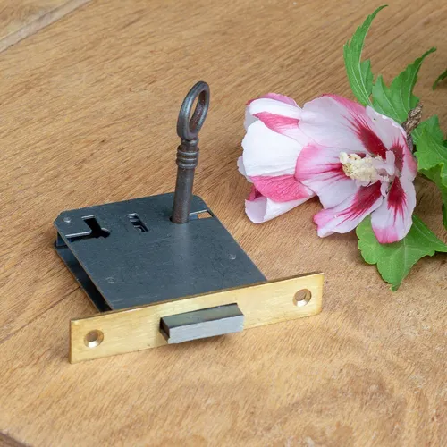 Schlösser & Riegel von Antikas