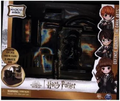 Wizarding World Harry Potter - Verteidigung gegen die dunklen Künste-Spielset - Actionfiguren für Kinder: Nachspielen von Hogwarts-Szenen mit Harry Potter und Professor Lupin, inklusive 5 Zubehörteilen für grenzenlosen Spielspaß.