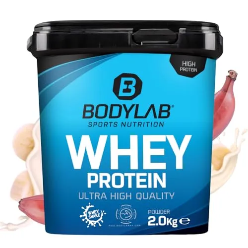 Bodylab24 Whey Protein Pulver, Rote Banane, 2kg - Molkenprotein mit bis zu 80% Eiweiß, ideal für Muskelaufbau nach dem Training. Perfekte Löslichkeit in Wasser oder Milch, ohne Aspartam.