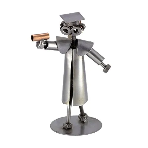 Steelman24 Schraubenmännchen Hochschulabsolvent – Einzigartige Handarbeit aus Deutschland - Kreatives Geschenk für jeden Anlass: Das Schraubenmännchen Hochschulabsolvent ist eine handgefertigte Stahlfigur, die als witzige Deko oder originelles Geschenk für Freunde, Kollegen und Familie begeistert.