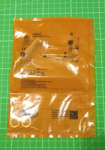 ifm electronic IFM IFS240 Induktiver Näherungssensor - Näherungssensor M12 x 1, bündig einbaubar mit 4 mm Schaltabstand, ideal für anspruchsvolle Umgebungen dank IP 68 und Temperaturen von -40 bis 85 °C.