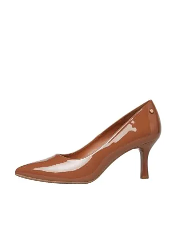 s.Oliver Pumps in Lackleder-Optik - Elegante Pumps in Lackleder-Optik aus hochwertigem Synthetik, ideal für festliche Anlässe und den Alltag. Stilvoll und bequem für jeden Schritt.