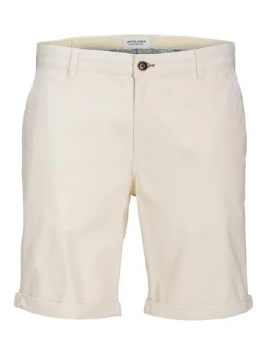 Jack & Jones Chinoshorts JPSTFURY in Weiß – Lässiger Stil für den Sommer - Modische Chinoshorts in knielanger Länge aus 98% Baumwolle und 2% Elasthan. Ideal für entspannte Tage, mit praktischen Eingrifftaschen und krempelbarem Beinabschluss für individuelle Looks.