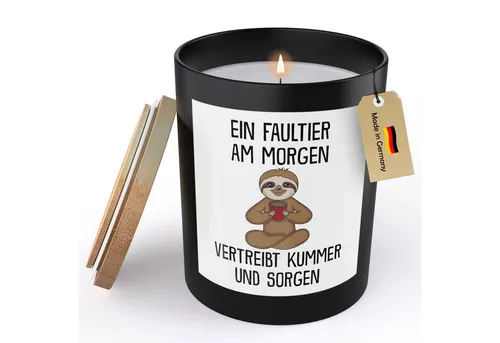 22Feels Duftkerze Deko Faultier Lustig Süß Tier Geschenk Frauen Männer Couch Humor, MADE IN GERMANY, Europäisches Sojawachs, Handgegossen