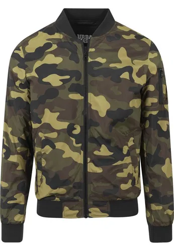 Urban Classics Herren Light Camo Jacket - Stylische Bomberjacke - Funktionsjacken mit modernem Camo-Muster, ideal für Übergangszeiten und ausgestattet mit typischer Bomberpocket am linken Ärmel.