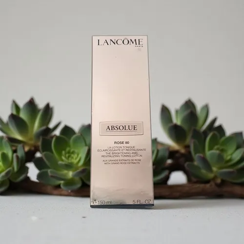 Lancôme Absolue Rose 80 - Aufhellende und revitalisierende Toning Lotion 150 ml - Tagespflege mit aufhellendem Effekt, spendet Feuchtigkeit und revitalisiert die Haut für ein strahlendes Aussehen.