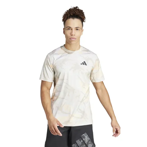 adidas Trainings-Tshirt Train Essentials Seasonal Camo sandbraun/grau Herren, Größe: M
