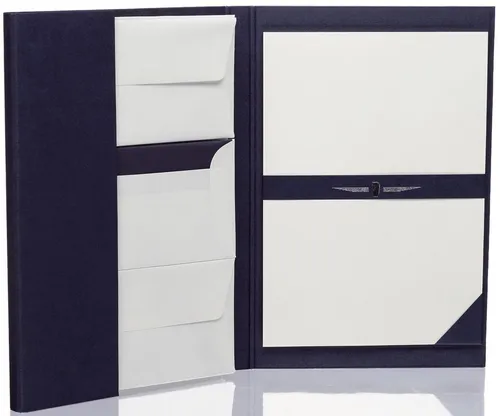Rössler Papier 1024831009 Paper Royal Briefpapiermappe - Blau - Elegante Briefpapiermappe mit feiner Rippenprägung, ideal für stilvolle Korrespondenz. Enthält 25 Briefe und Kuverts, perfekt abgestimmt mit farbigem Seidenfutter.