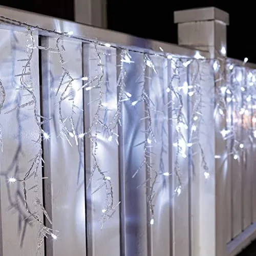 hellum LED-Eislichtvorhang mit 100 weißen LEDs - Lichterketten für Außen & Innen – 400cm Lichtlänge für eine festliche Winterdekoration, ideal für Balkon und Garten dank wetterfestem Außen-Transformator.