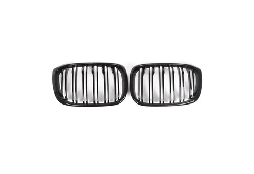 OMAC Frontstoßstange für BMW X4 G02 (2018-2024) mit Kidney-Grill - Hochwertige OMAC Frontstoßstange für BMW X4 G02, ideal für eine individuelle Fahrzeuggestaltung. Wetterbeständig und langlebig, schützt sie den Grill und verleiht Ihrem Auto einen exklusiven Look.