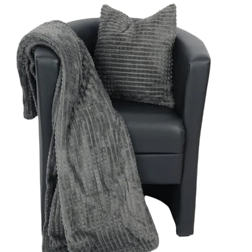 Kuscheldecke im Set - Anthrazit Jacquard XXL Flauschdecke mit Kissen - Bettdecken Set mit flauschiger XXL-Decke (180x220cm) und 45x45cm Dekokissen, ideal für gemütliche Stunden und vielseitig einsetzbar als Überwurf oder Tagesdecke.