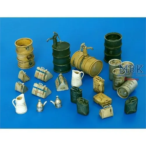 PLUS MODELS PL4022 German Equipment WWII