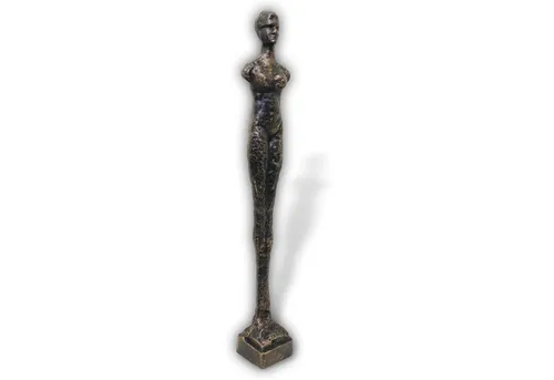 Eisenfigur Frau - Antik-Stil Gartenskulptur - Dekorationsobjekt im Antik-Stil, aus robustem Eisen gefertigt, ideal für Garten und Terrasse, verleiht jedem Außenbereich einen kunstvollen Akzent.