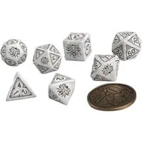 SWGE01 - The Witcher Würfelset: Geralt - Der weiße Wolf - Gesellschaftsspiele: Exklusives Würfelset mit 7 mehrflächigen Würfeln und einer besonderen Münze, die Geralt von Rivia gewidmet ist, ideal für Fans der The Witcher-Reihe.