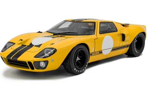 SOLIDO Ford GT40 MK.1 1968 Gelb 1/18 - Detailgetreues Modell des Ford GT40 MK.1 in gelber Farbe. Hochwertige Verarbeitung aus Metall und Kunststoff, ideal für Sammler und Modellbau-Enthusiasten.