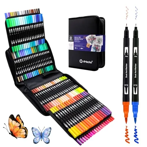 Artecho Dual Brush Pen Set 120 Farben mit Tragetasche - Fineliner Set mit 120 Farben, ideal für Bullet Journaling, Kalligraphie und mehr. Hochwertige, geruchsneutrale Tinte auf Wasserbasis für kreative Projekte.