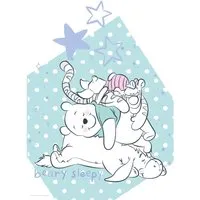 Komar Wandbild Winnie Pooh Sleepy 50 x 70 cm - Sonstige Wanddekoration, hochwertiger Qualitätsdruck auf deutschem Vlies, ideal für Kinderzimmer und Schlafzimmer, geruchsfrei und FSC®-zertifiziert.