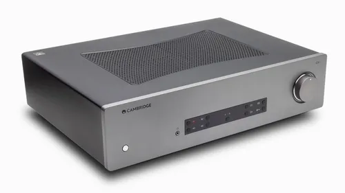 Cambridge Audio CXA81 MK2 Integrated Stereo Amplifier - Hochwertiger integrierter Verstärker mit 80 W Leistung, 8 Eingängen und 4 Ausgängen für erstklassigen Stereo-Sound. Ideal für Musikliebhaber, die Wert auf digitale und analoge Klangerlebnisse legen.