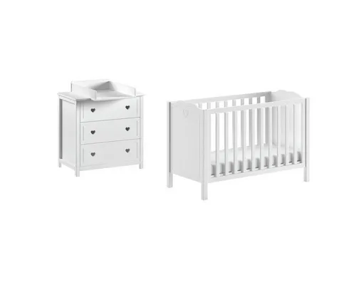 aufm Kessel Babyzimmer-Komplettset Kamila 3tlg. mit Bett und Wickelaufsatz - 3-teiliges Babyzimmer Set aus massivem Kiefernholz und MDF, ideal für moderne Räume. Inklusive höhenverstellbarem Bett und sicherem Wickelaufsatz. Hohe Stabilität und durchdachtes Design für die Bedürfnisse von Eltern und Kind.