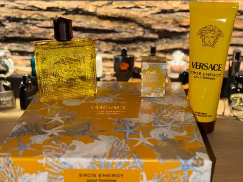 Versace Eros Energy Set 100ml edP + 5ml Miniatur + 150ml Duschgel - Herrenparfum Set mit 100ml Eau de Parfum, einer 5ml Miniatur und einem 150ml Duschgel für ein erfrischendes Dufterlebnis und optimale Pflege.