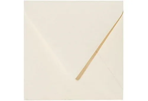 Briefumschläge24Plus Briefumschlag 25 St. 15,5 x 15,5 cm Briefumschläge Quadratisch Zart Creme, 15,5 x 15,5 mm Briefumschläge Recyceltes Material