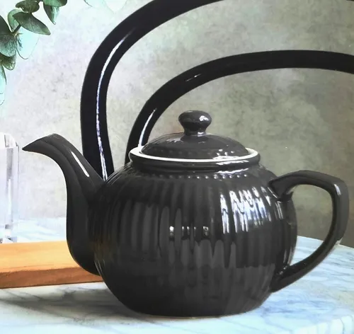 GreenGate Teekanne Alice dark grey - Elegante Teekanne aus hochwertigem Porzellan, ideal für stilvolle Teestunden und perfekt kombinierbar mit anderen GreenGate Geschirrteilen.