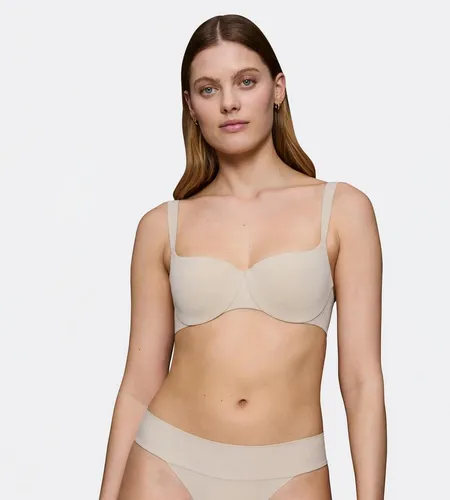 Triumph Balconette-BH Body Make-Up Illusion – Komfort und Stil - Eleganter Balconette-BH mit flexiblem Bügel und unsichtbaren Cup-Kanten. Bietet optimalen Halt und hohen Tragekomfort. Ideal für den Alltag – aus seidenweicher, langlebiger Microfaser.