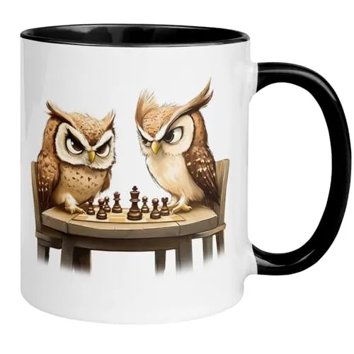 Tasse Eule | Zwei Eulen spielen Schach | Lustige Eulen Tasse mit Motiv | Geschenk für Eulenliebhaber und Schach Spieler | Becher für Schachfans