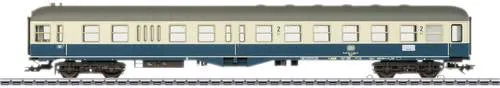Reisezug-Steuerwagen BDylf 457 - Modelleisenbahn mit Digital-Decoder und LED-Innenbeleuchtung, ideal für realistische Fahrzeugszenarien und digitale Steuerung.