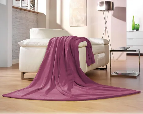 Gözze Wohn- und Kuscheldecke Memphis, Beere 180 x 220 cm in rot von Gözze