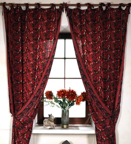 Seidige Boho Vorhänge, 1 Paar Bohemia Gardine aus Sareestoff - Gardinen & Vorhänge, einzigartiges Unikat aus fair gehandelt Polyester, ideal für einen stilvollen Ethno-Look in Ihrem Zuhause.