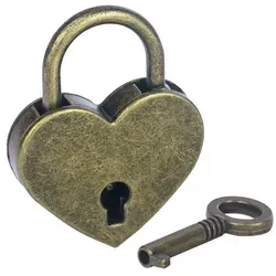 HMF Vorhängeschloss Deko Vorhängeschloss mit Schlüssel in Herzform, 5,9 x 5 x 0,8 cm, hübsches Deko Herzschloss, Bronze goldfarben 5.9 cm