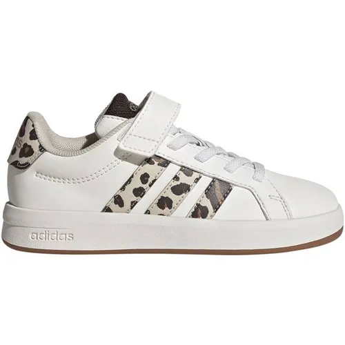 ADIDAS Kinder Freizeitschuhe GRAND COURT 3.0 - Der GRAND COURT 3.0 bietet aktiven Kindern einen sportlichen Look mit strapazierfähigem Obermaterial und einer bequemen Passform. Ideal für den Alltag, sorgt die abriebfeste Gummiaußensohle für Sicherheit und Komfort bei jedem Schritt.