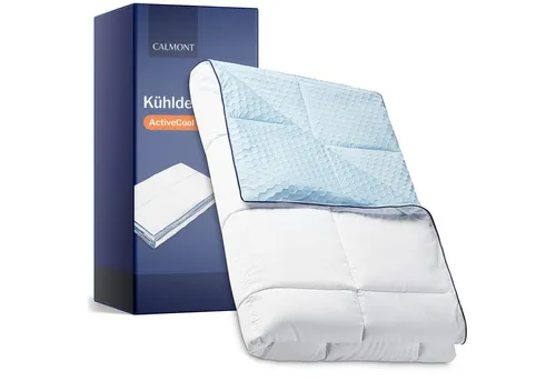 CALMONT Sommerbettdecke mit Active Cool™ Technologie - Erleben Sie erholsamen Schlaf mit der CALMONT Kühldecke. Das innovative Kühlgewebe sorgt für ein angenehmes Schlafklima und reguliert die Feuchtigkeit effektiv – ideal für warme Sommernächte.