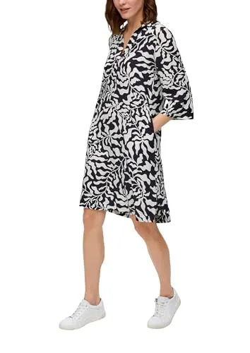 s.Oliver Relaxed Fit Kleid - Freizeitkleid für Damen mit seitlich geschlitztem Saum und halblangen Ärmeln, perfekt für einen lässigen Look.