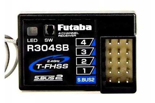 Futaba R304SB 2,4 GHz T-FHSS Empfänger - 4-Kanal Telemetrie-Empfänger mit S.BUS2 für präzise Datenübertragung und zuverlässige Verbindung in RC-Modellen.