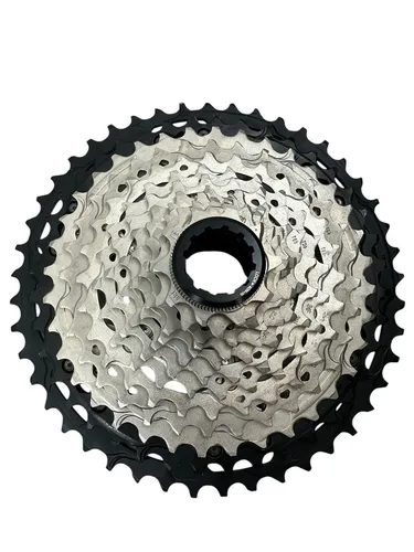 SHIMANO Deore XT Kassette Hyperglide+ 10-45 Zähne - Sonstige Elektroinstallationsartikel mit weichen, präzisen Schaltvorgängen, ideal für XC- und Marathon-Racer zur optimalen Kraftnutzung beim Pedalieren.