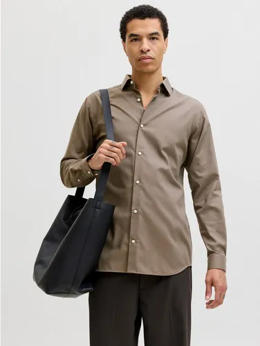 Jack & Jones Langarmhemd JPRBLAPARKER Slim Fit - Stylisches Langarmhemd von Jack & Jones im Slim Fit. Aus atmungsaktiver Baumwolle, ideal für den Alltag. Perfekt kombinierbar mit Jeans oder Chinos für einen modischen Look.