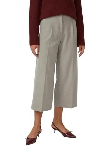 s.Oliver High Rise Culotte Hose aus Flanell - Beige 44 - Elegante High Rise Culotte aus Flanell mit klassischer Bundfalte, ideal für stilvolle Outfits. Bequem und vielseitig kombinierbar.