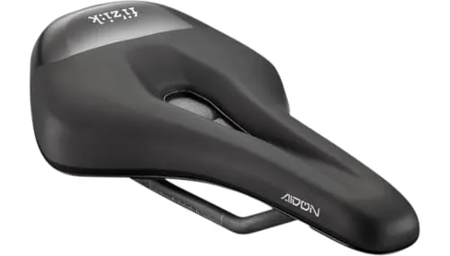 Fizik Terra Aidon X1 E-MTB Fahrradsattel, Schwarz, 145mm - Sattel für E-MTBs mit innovativem Aidon Shaping, optimaler Dämpfung und Wingflex-Technologie für maximale Bewegungsfreiheit und Komfort auf langen Strecken.