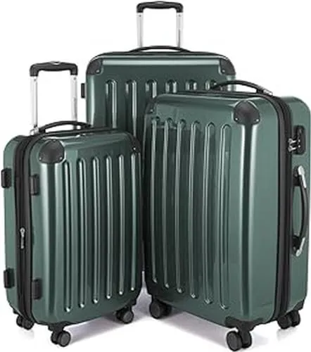 HAUPTSTADTKOFFER Alex - 3er Kofferset, Waldgrün - 3-teiliges Trolley-Set (S, M, L) aus bruchsicherem Material mit 360° drehbaren Rollen für mühelosen Transport und zusätzlichem Stauraum durch Volumenerweiterung.